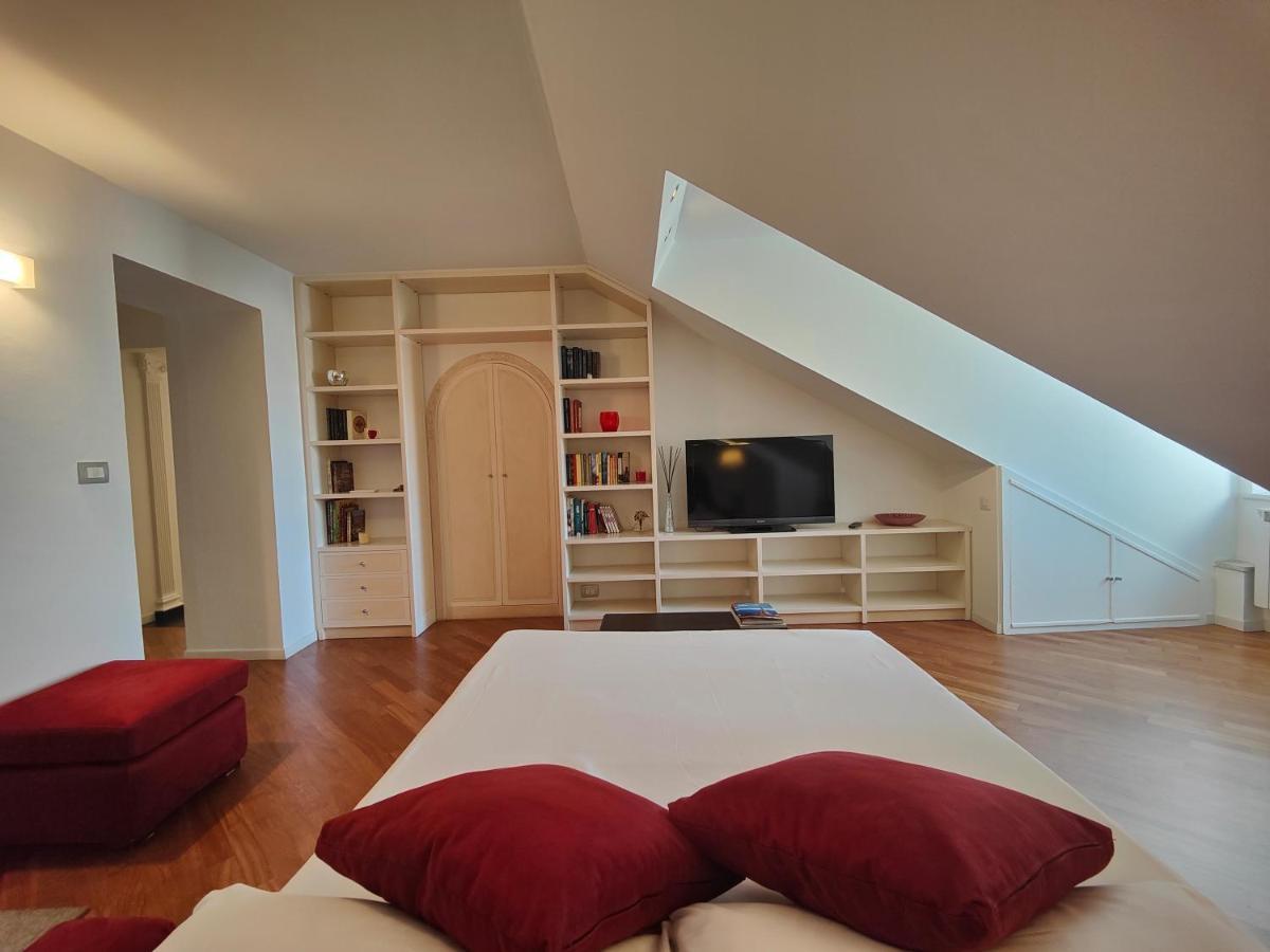 Hostdomus - September Suite Турин Экстерьер фото